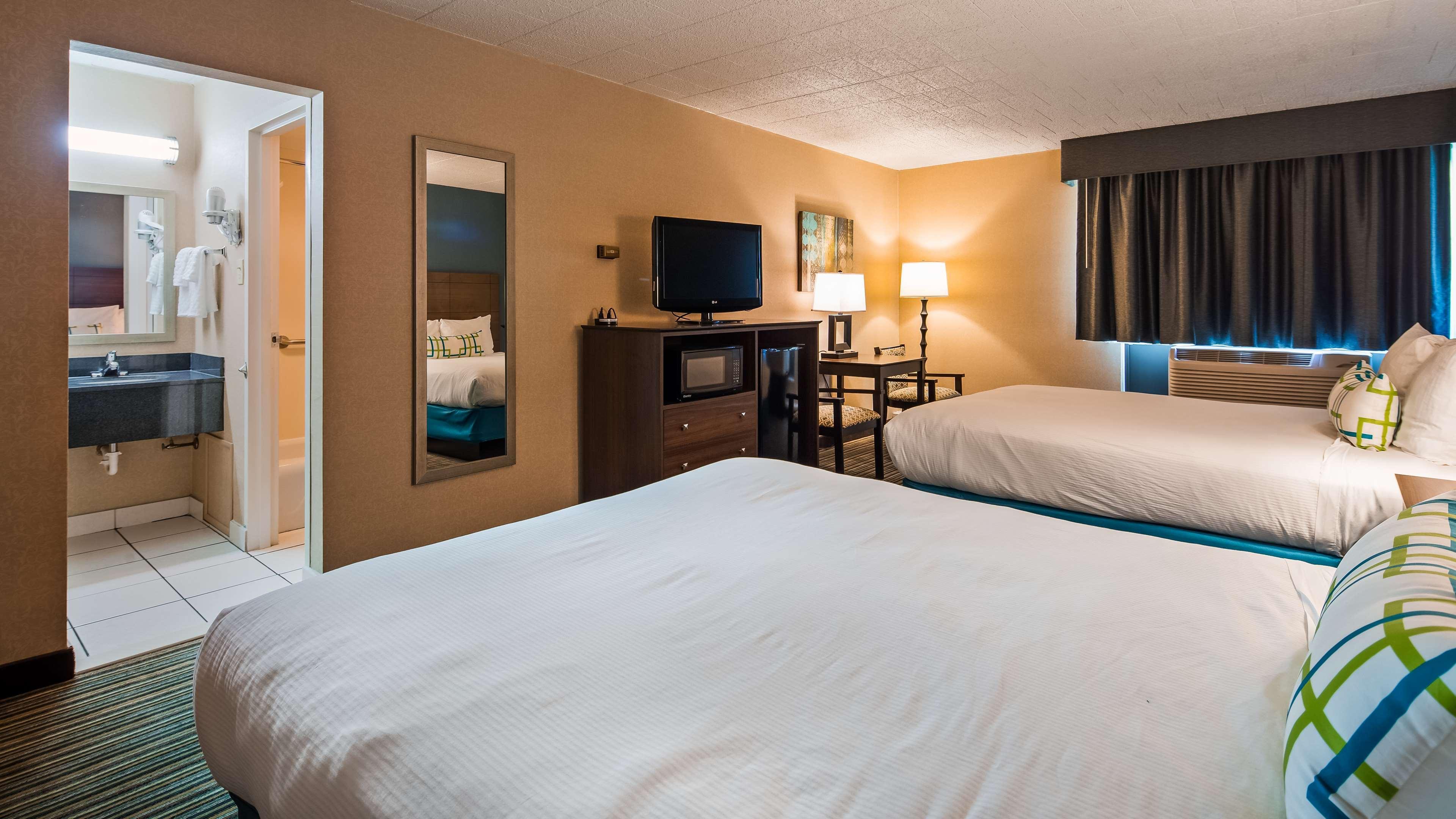 Best Western Woodhaven Inn Екстер'єр фото