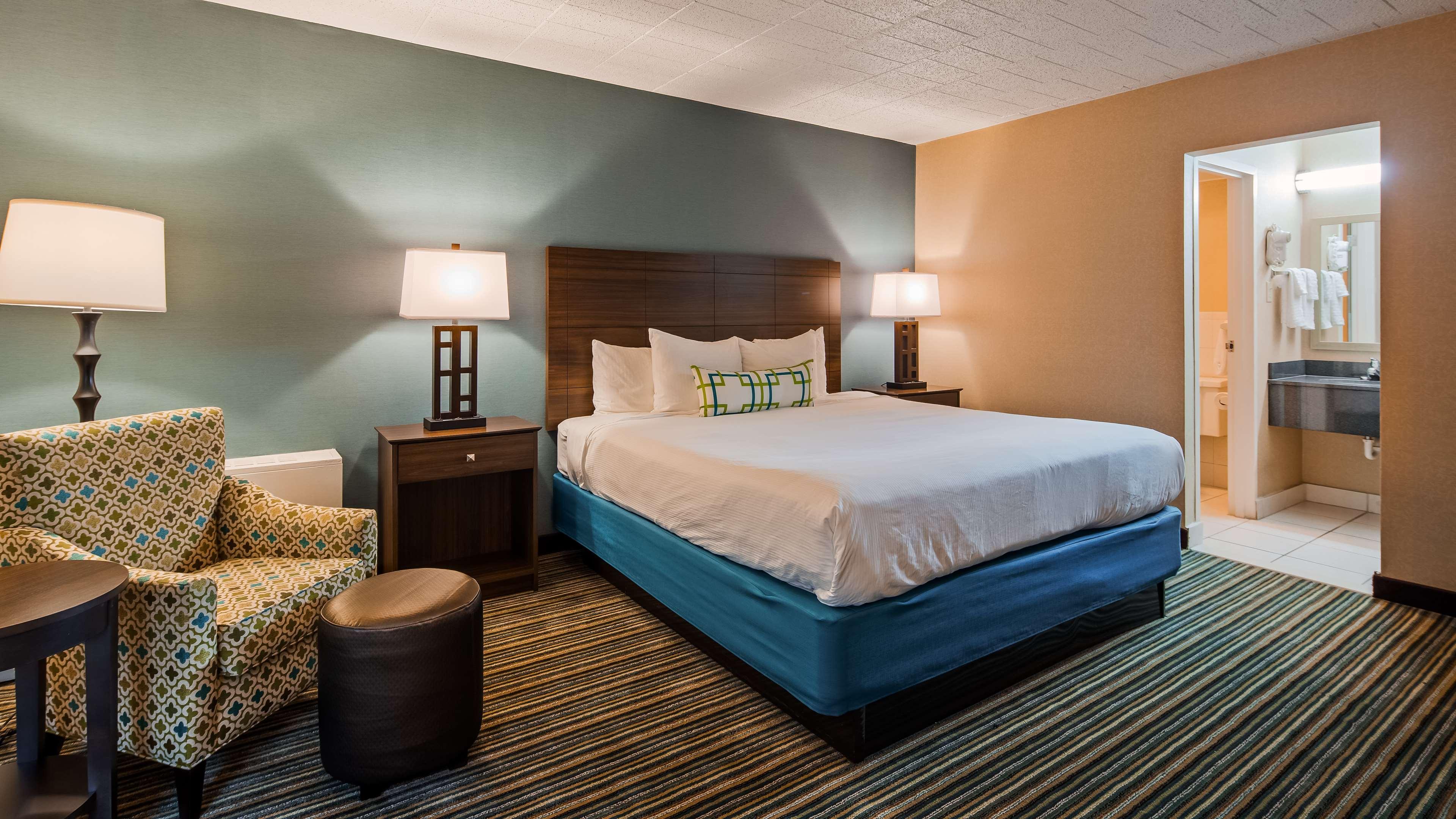 Best Western Woodhaven Inn Екстер'єр фото