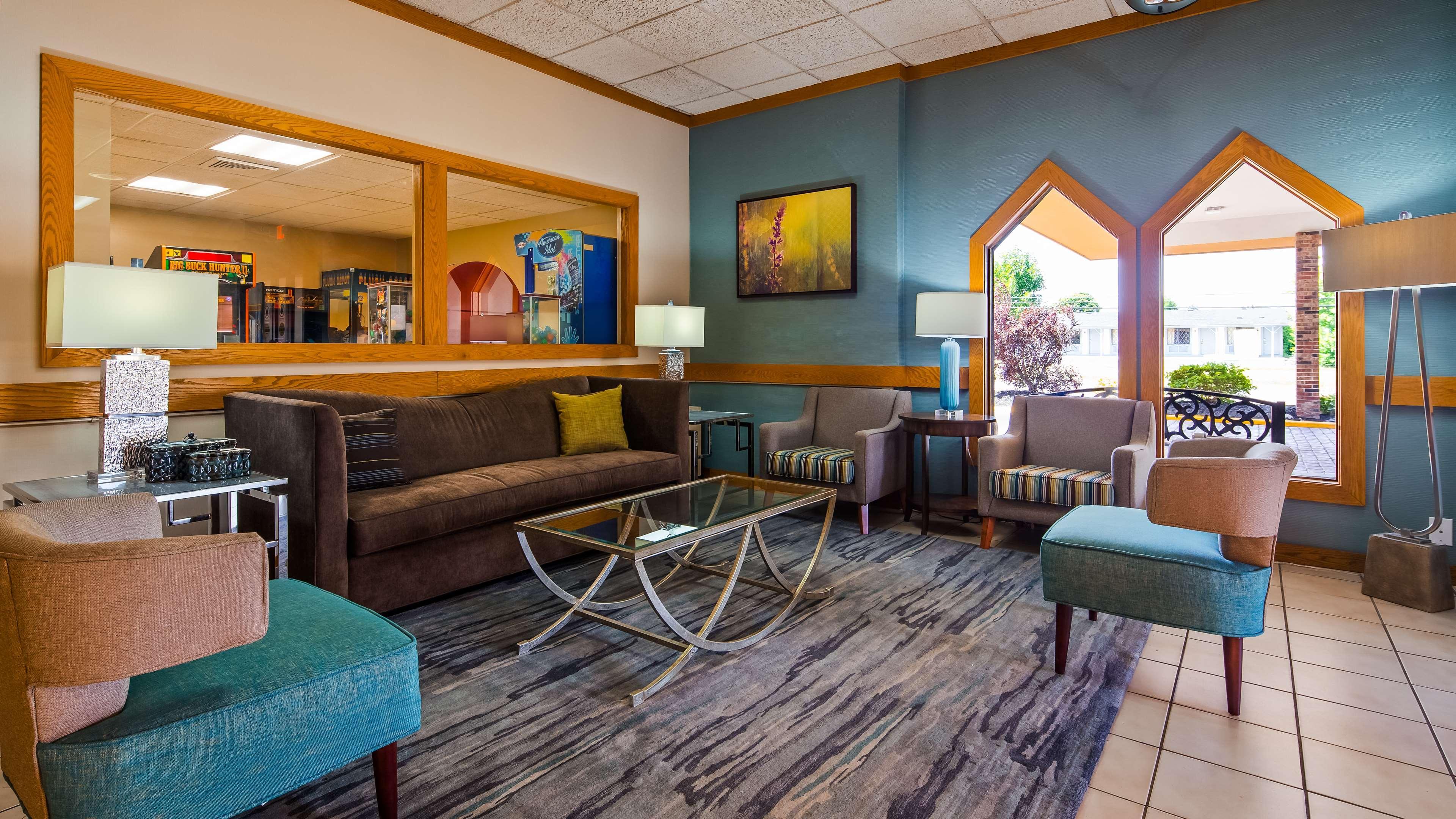 Best Western Woodhaven Inn Екстер'єр фото