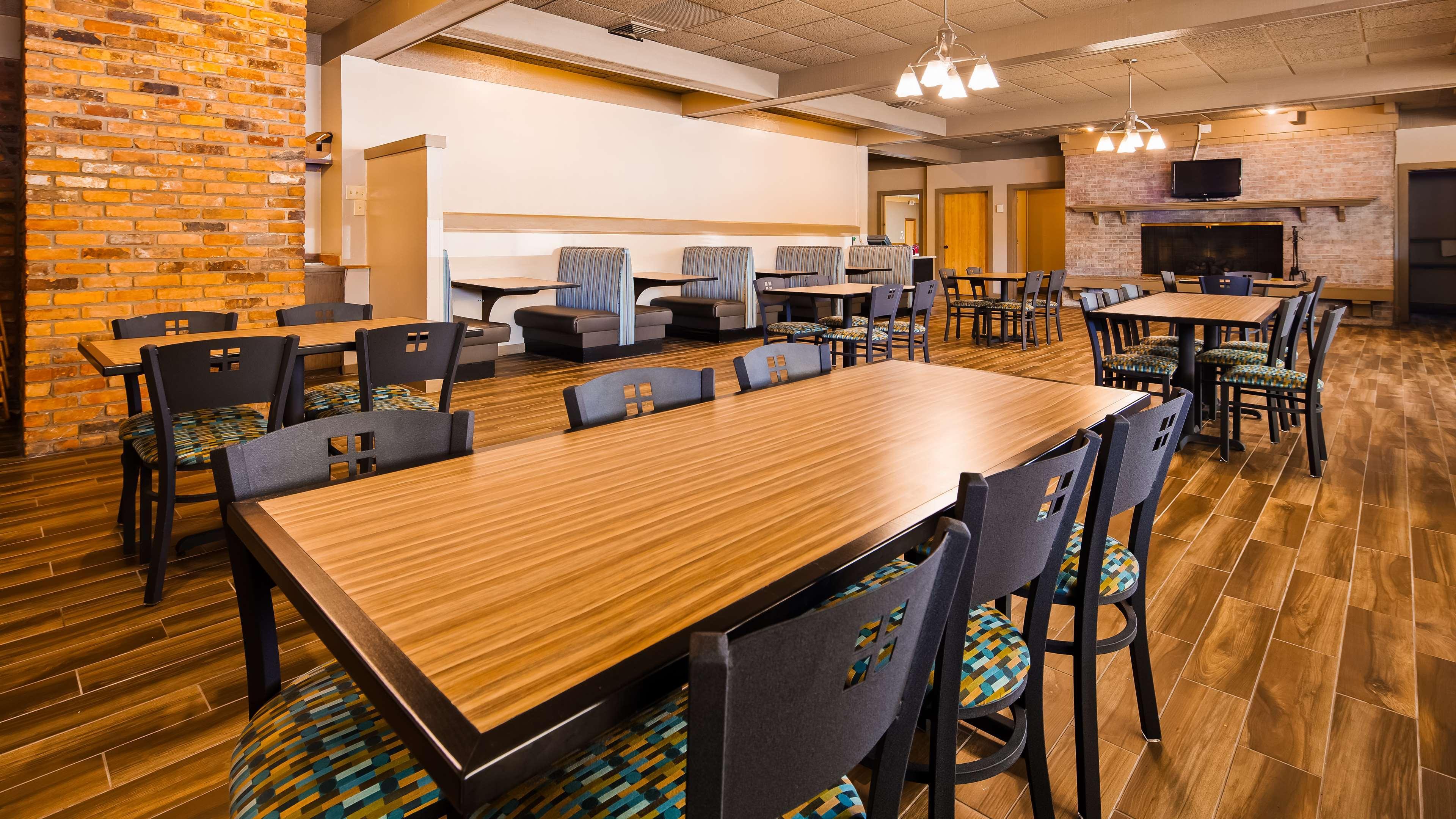 Best Western Woodhaven Inn Екстер'єр фото