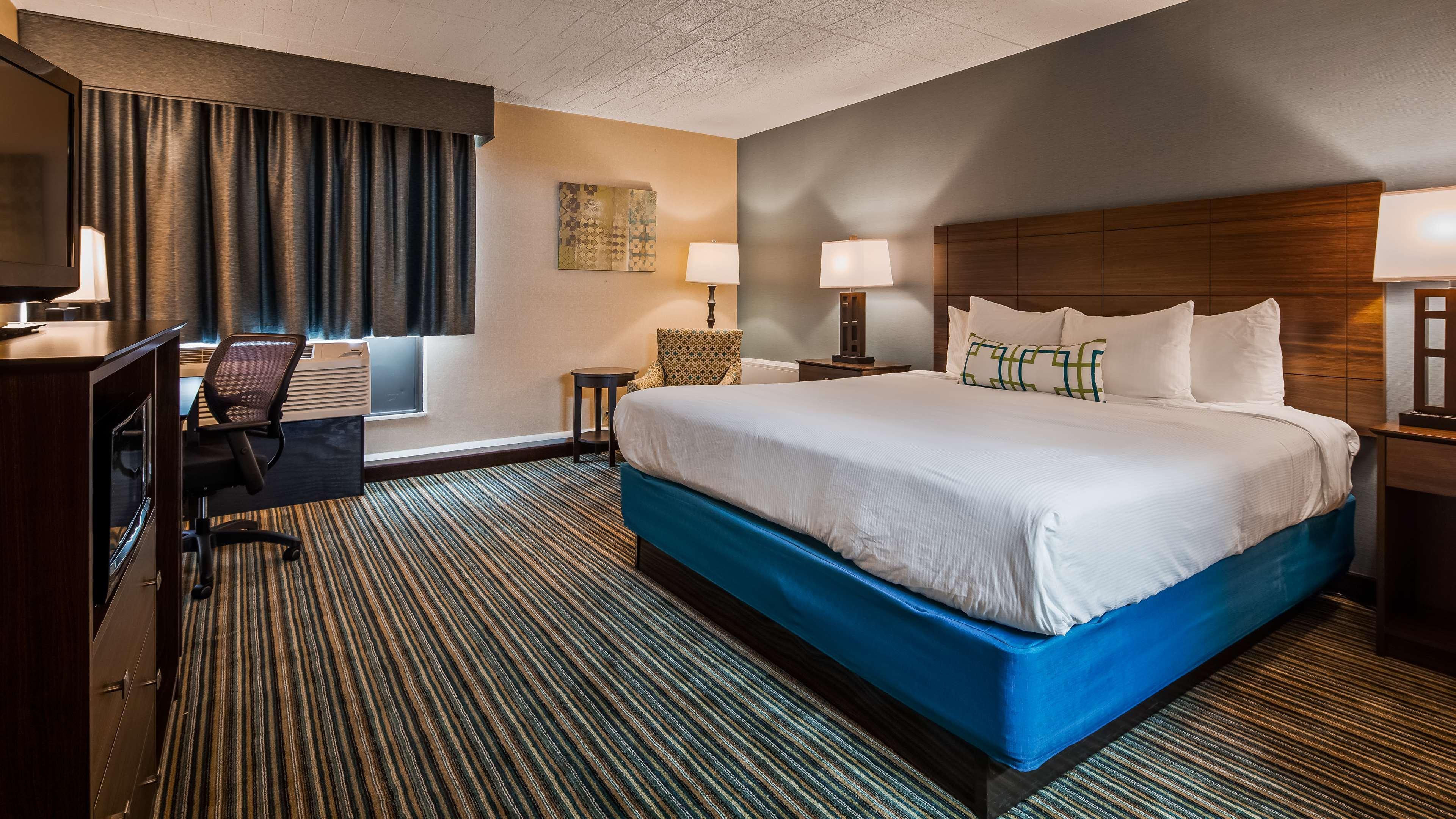 Best Western Woodhaven Inn Екстер'єр фото
