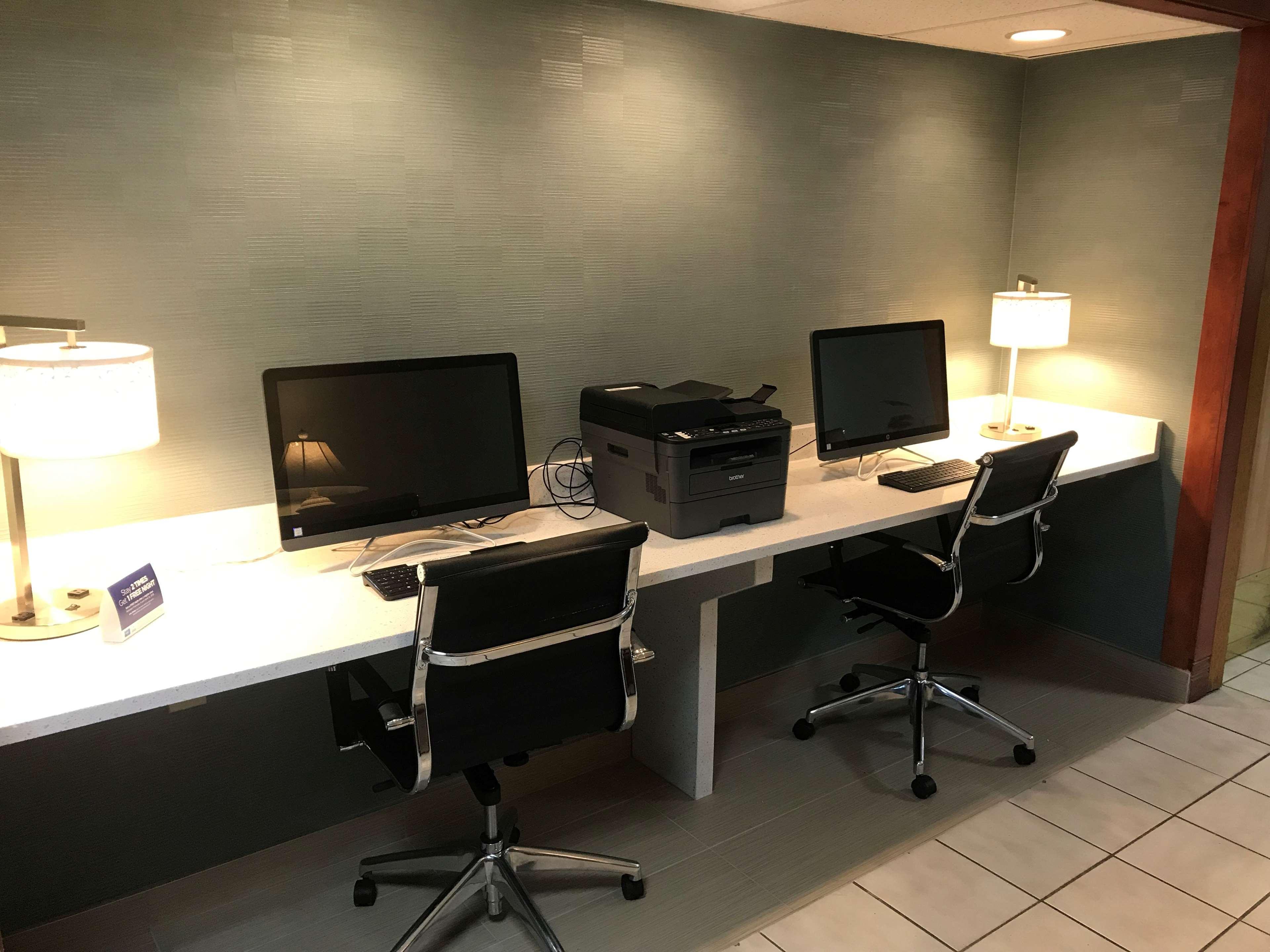 Best Western Woodhaven Inn Екстер'єр фото