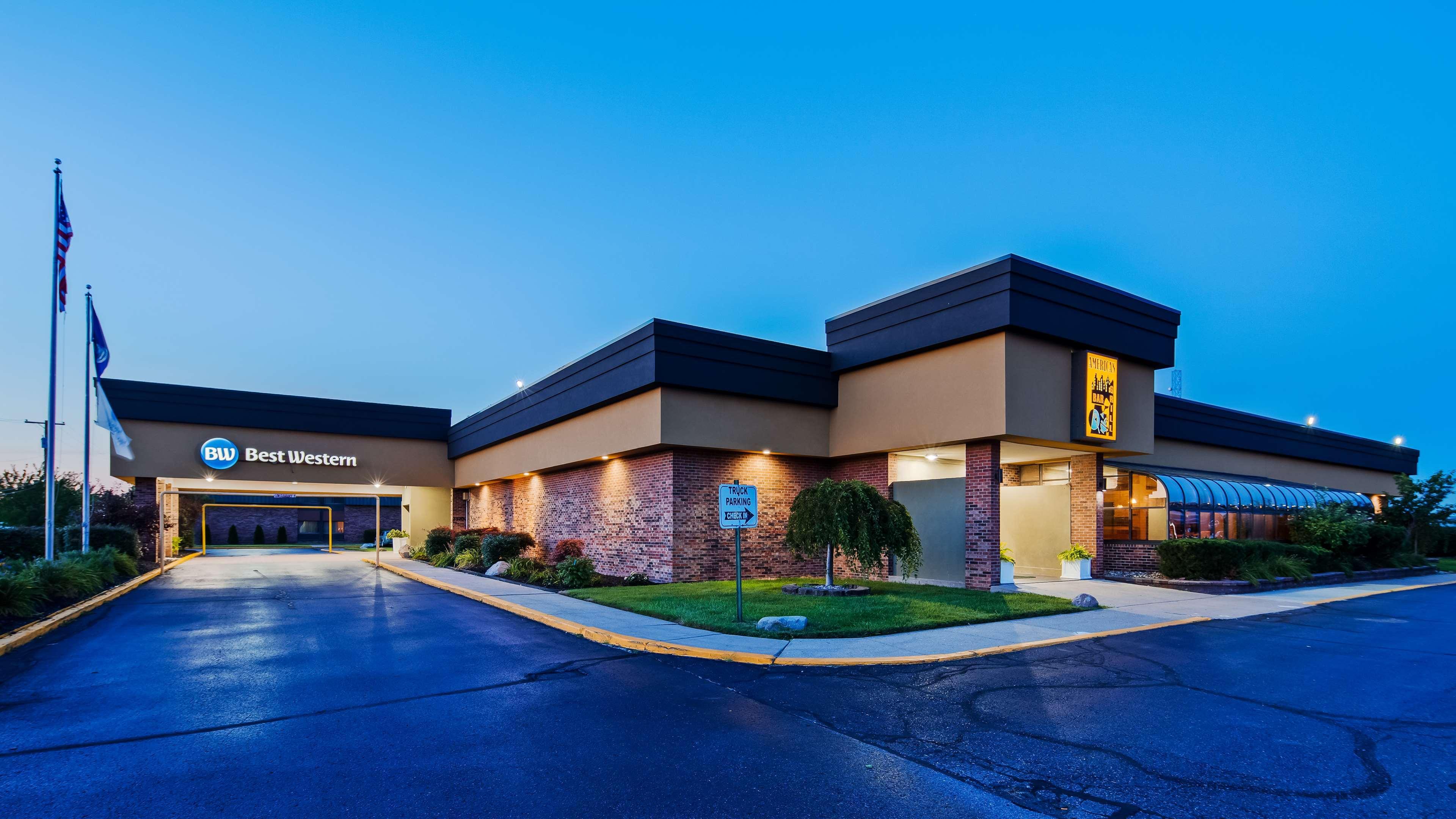 Best Western Woodhaven Inn Екстер'єр фото