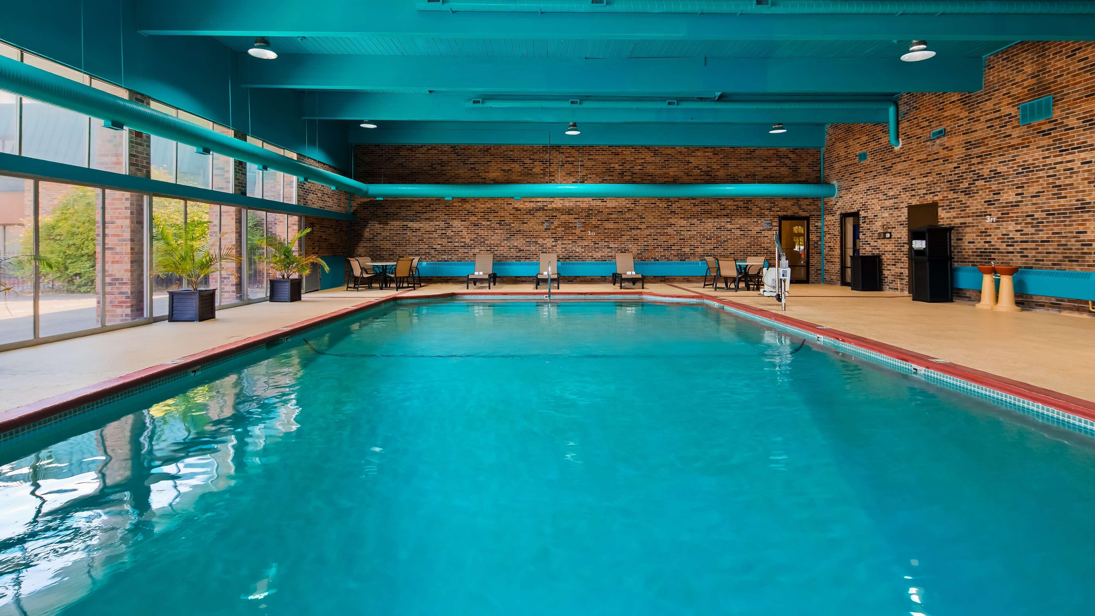 Best Western Woodhaven Inn Екстер'єр фото