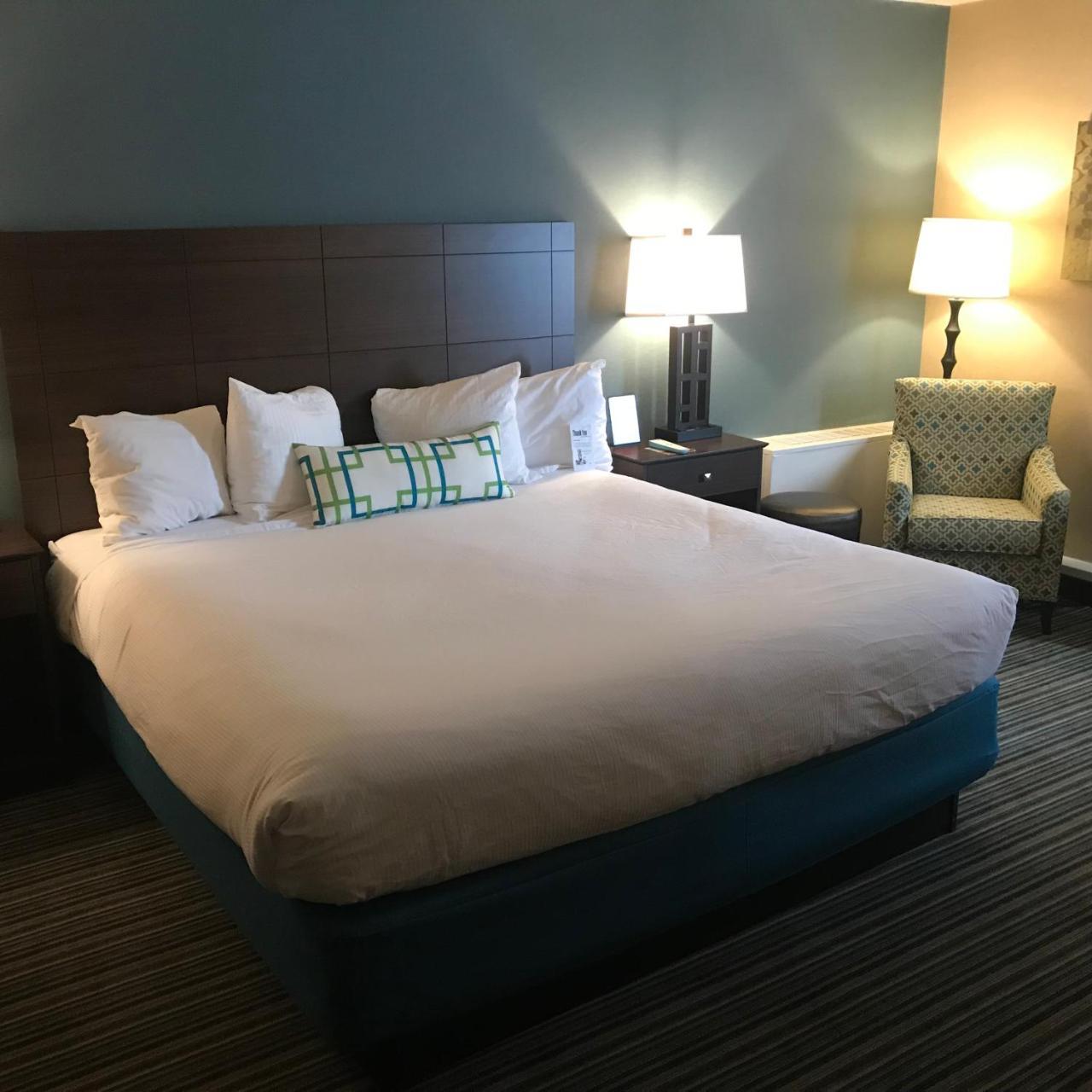 Best Western Woodhaven Inn Екстер'єр фото